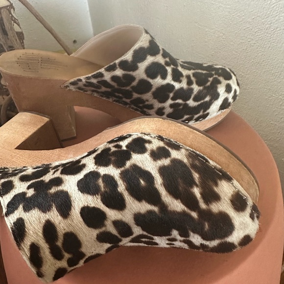 Charlotte Stone pony hair leopard clogs. Size 8. - Picture 7 of 7
